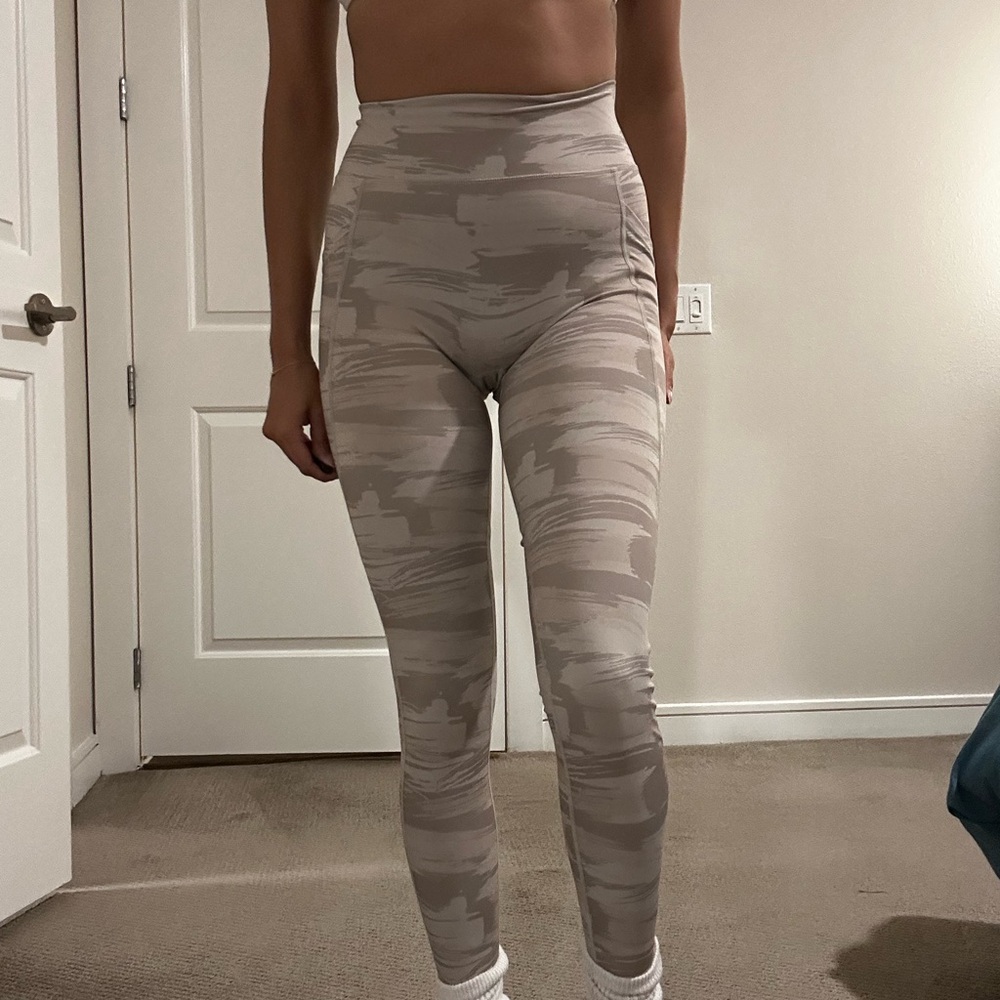 Alphalete Seamless Leggings | Flattering Fit | Donating Soon—Make an Offer 💸